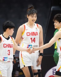 星空体育登录入口-中国女篮首胜功臣诞生！不是韩旭和张子宇，宫鲁鸣这步棋走对了